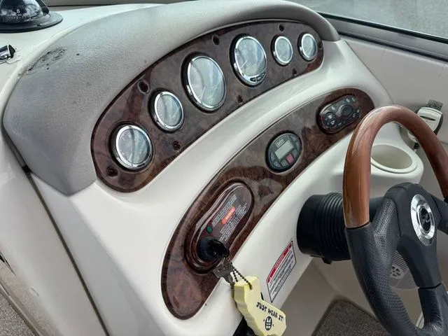 Slide: The Image of Sea Ray 240 Sundeck 2004 - 31