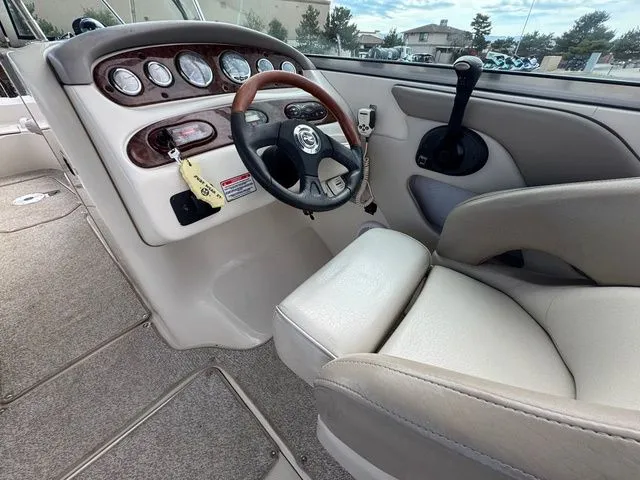 Slide: The Image of Sea Ray 240 Sundeck 2004 - 32