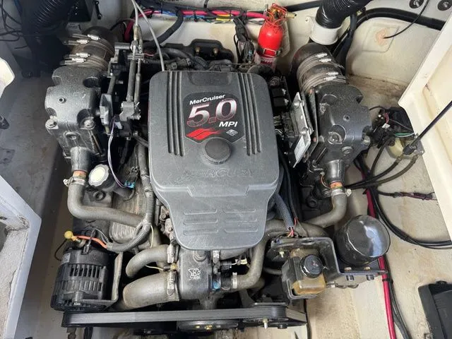 Slide: The Image of Sea Ray 240 Sundeck 2004 - 36