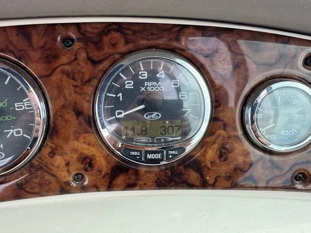 Slide: The Image of Sea Ray 240 Sundeck 2004 - 46