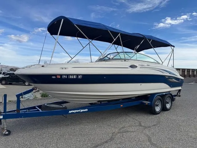 Slide: The Image of Sea Ray 240 Sundeck 2004 - 47