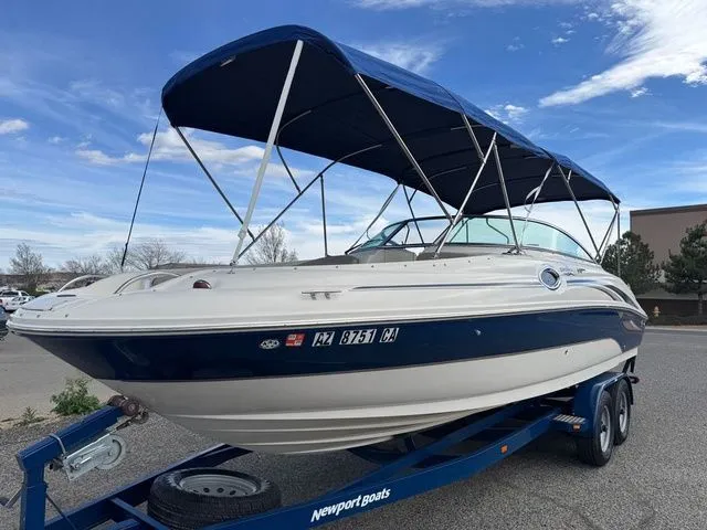 Slide: The Image of Sea Ray 240 Sundeck 2004 - 53