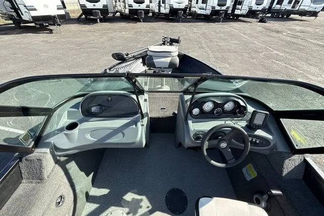 Slide: The Image of Smoker Craft Pro Angler 162 2016 - 10