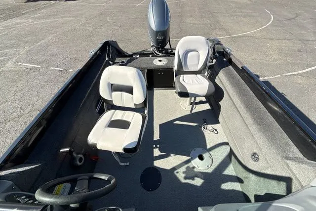 Slide: The Image of Smoker Craft Pro Angler 162 2016 - 14