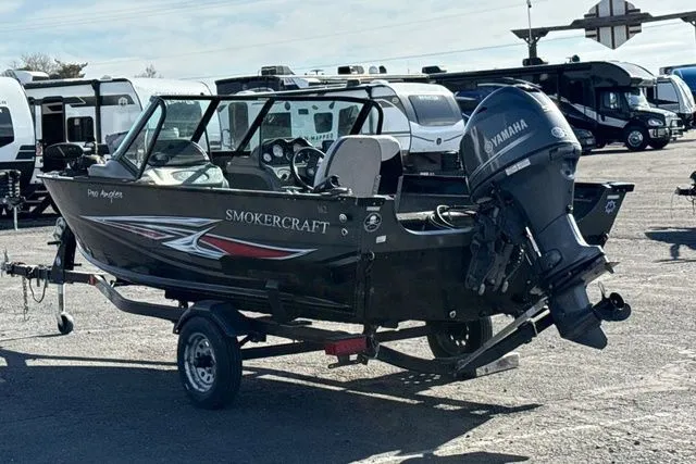 Slide: The Image of Smoker Craft Pro Angler 162 2016 - 4