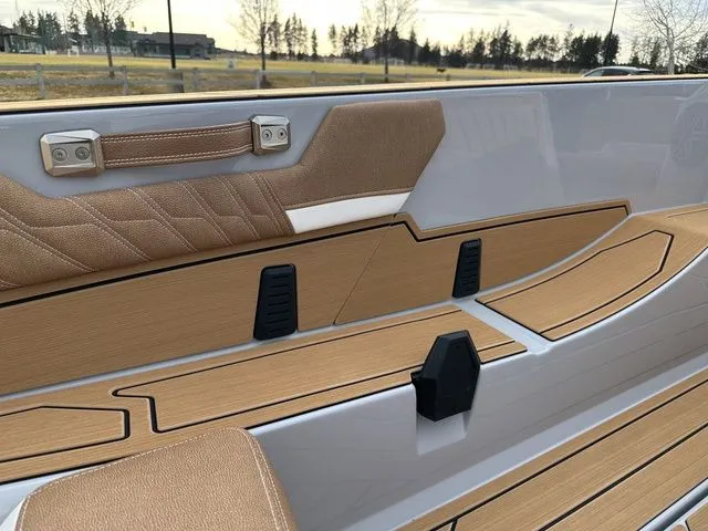 Slide: The Image of Nautique Ski Nautique 2026 - 16