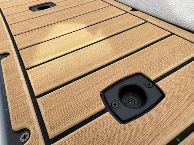 Slide: The Image of Nautique Ski Nautique 2026 - 21