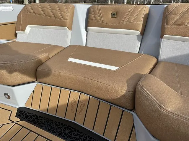 Slide: The Image of Nautique Ski Nautique 2026 - 22