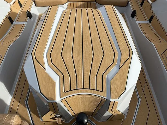 Slide: The Image of Nautique Ski Nautique 2026 - 25