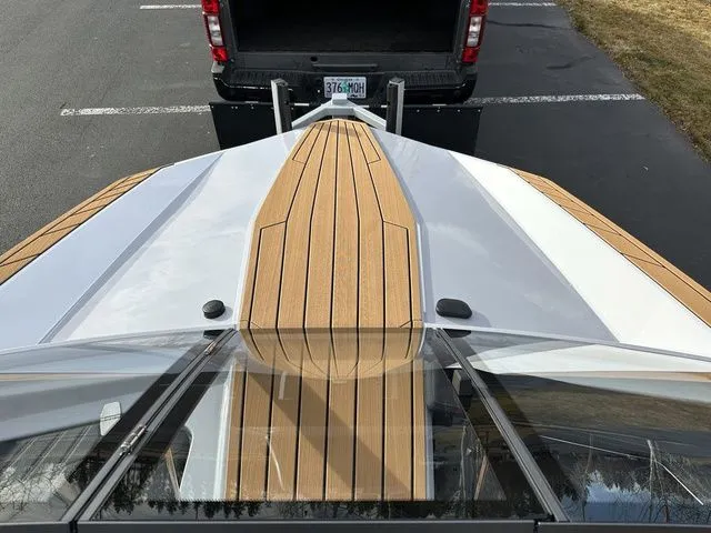 Slide: The Image of Nautique Ski Nautique 2026 - 37