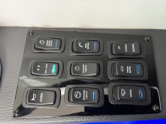 Slide: The Image of Regal 3300 2023 - 13