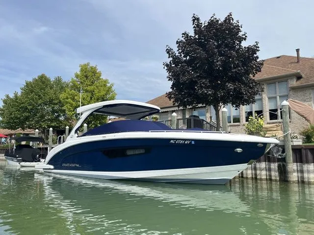 Slide: The Image of Regal 3300 2023 - 17