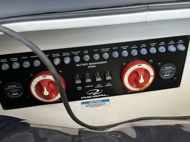 Slide: The Image of Regal 3300 2023 - 22