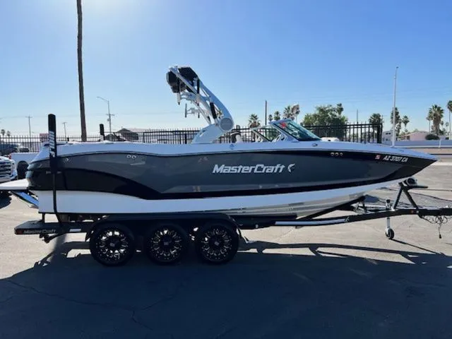 Slide: The Image of MasterCraft X24 2019 - 5