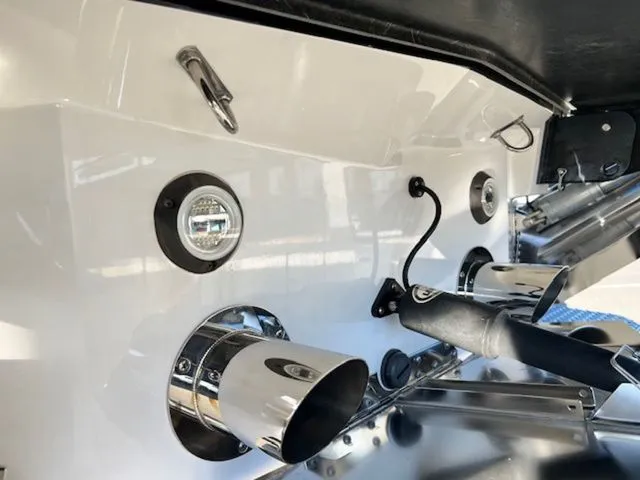 Slide: The Image of MasterCraft X24 2019 - 9