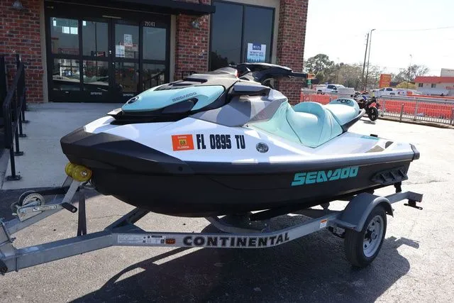 Slide: The Image of Sea-Doo GTI 130 2024 - 9
