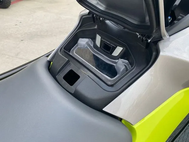 Slide: The Image of Kawasaki Jet Ski ST 2026 - 26