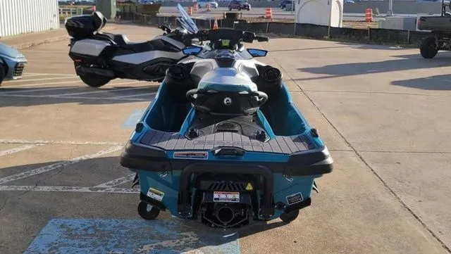 Slide: The Image of CAN-AM® GTX LIMITED 325/ SOUND SYSTEM ROTAX 1630 ACE 2026 - 13