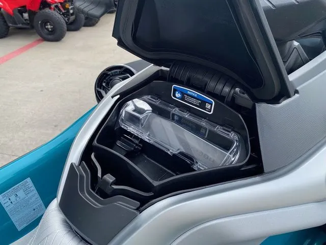 Slide: The Image of CAN-AM® GTX LIMITED 325/ SOUND SYSTEM ROTAX 1630 ACE 2026 - 27