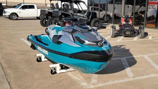 Slide: The Image of CAN-AM® GTX LIMITED 325/ SOUND SYSTEM ROTAX 1630 ACE 2026 - 4