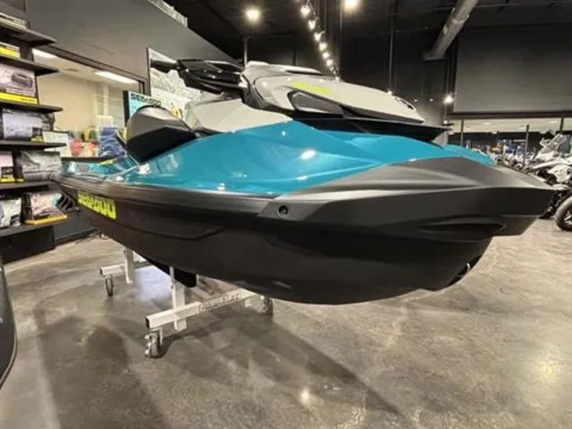 Slide: The Image of Sea-Doo GTI SE 170 2026 - 5