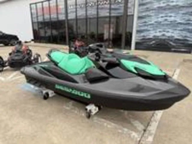 Slide: The Image of Sea-Doo GTI SE 170 2026 - 5