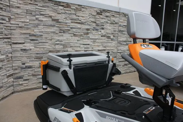 Slide: The Image of Sea-Doo FishPro Trophy 170 2026 - 9