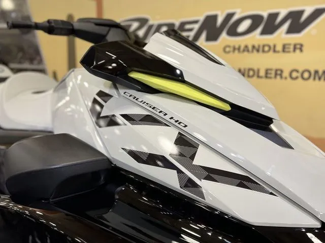 Slide: The Image of Yamaha VX Cruiser HO 2026 - 10