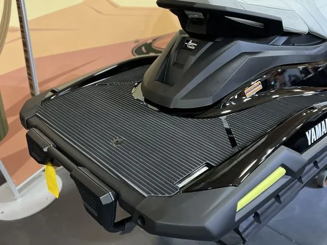 Slide: The Image of Yamaha VX Cruiser HO 2026 - 13