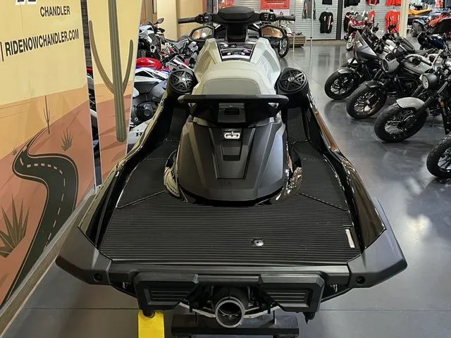 Slide: The Image of Yamaha VX Cruiser HO 2026 - 5