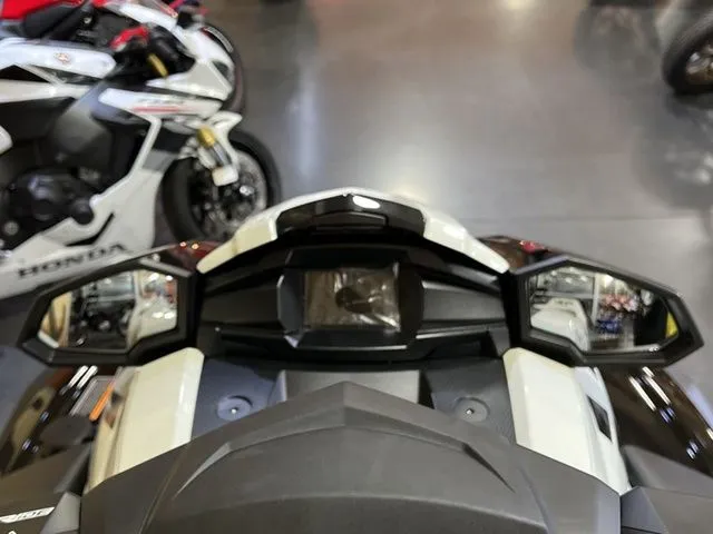 Slide: The Image of Yamaha VX Cruiser HO 2026 - 8