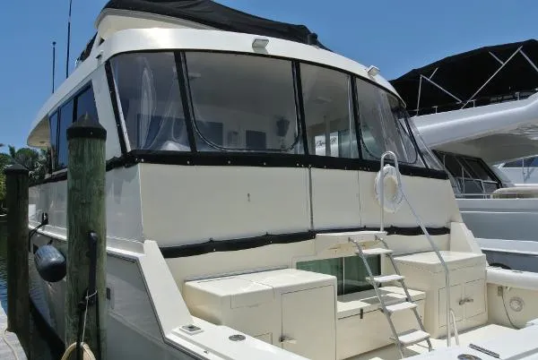 Slide: The Image of Hatteras 67 Cockpit Motor Yacht 1988 - 4