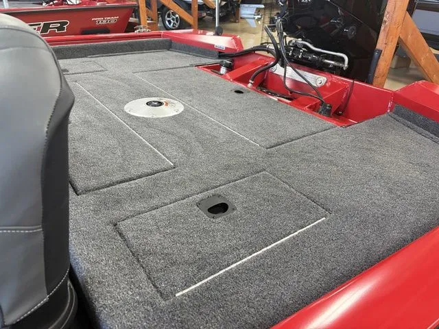 Slide: The Image of Tracker Pro Team 175 TF 2026 - 12