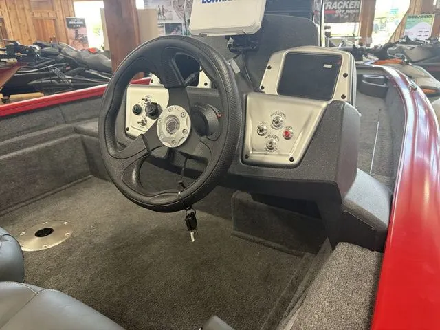 Slide: The Image of Tracker Pro Team 175 TF 2026 - 17