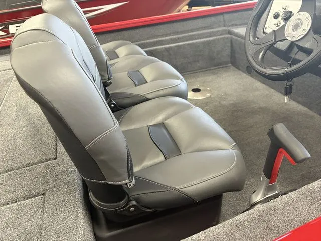 Slide: The Image of Tracker Pro Team 175 TF 2026 - 23