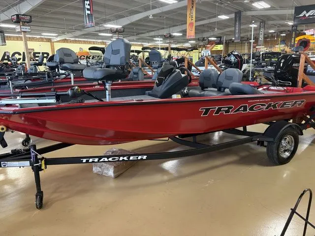 Slide: The Image of Tracker Pro Team 175 TF 2026 - 3