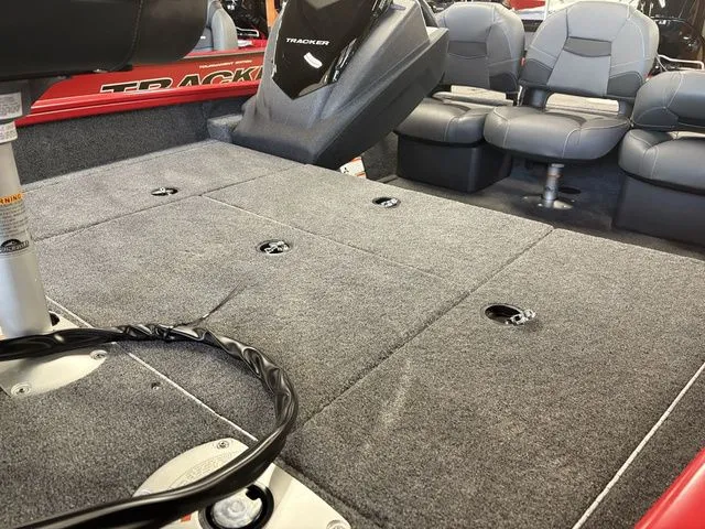 Slide: The Image of Tracker Pro Team 175 TF 2026 - 31