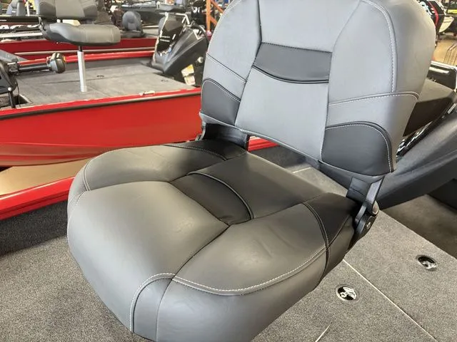 Slide: The Image of Tracker Pro Team 175 TF 2026 - 32