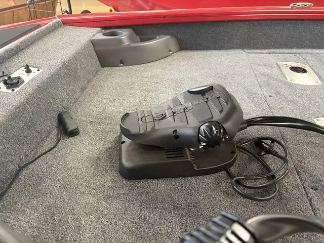 Slide: The Image of Tracker Pro Team 175 TF 2026 - 6