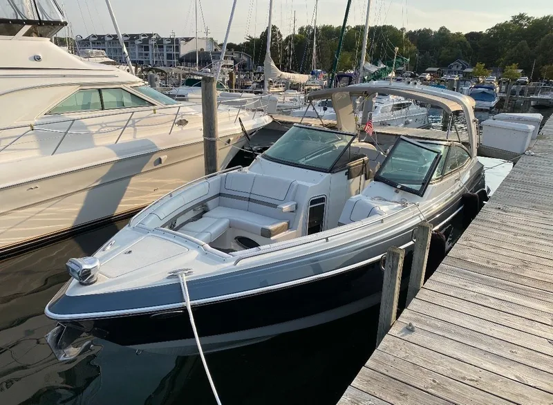 The Image of 2016 Formula 330 Crossover Bowrider 1 - 1