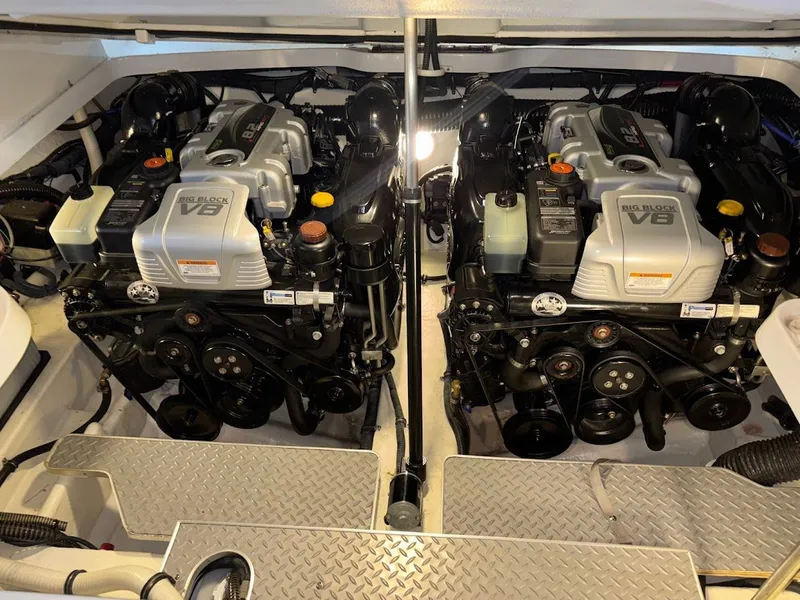 Slide: The Image of 2016 Formula 330 Crossover Bowrider 30 - 30