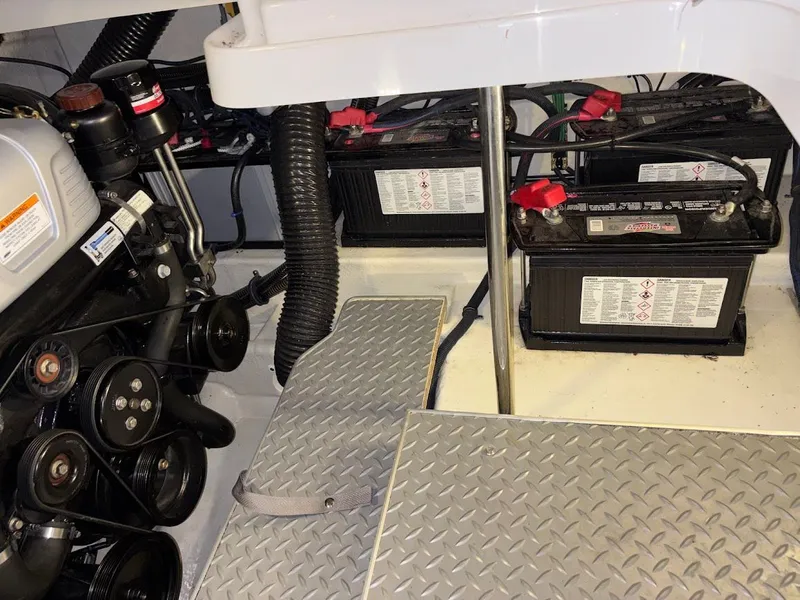 Slide: The Image of 2016 Formula 330 Crossover Bowrider 33 - 33