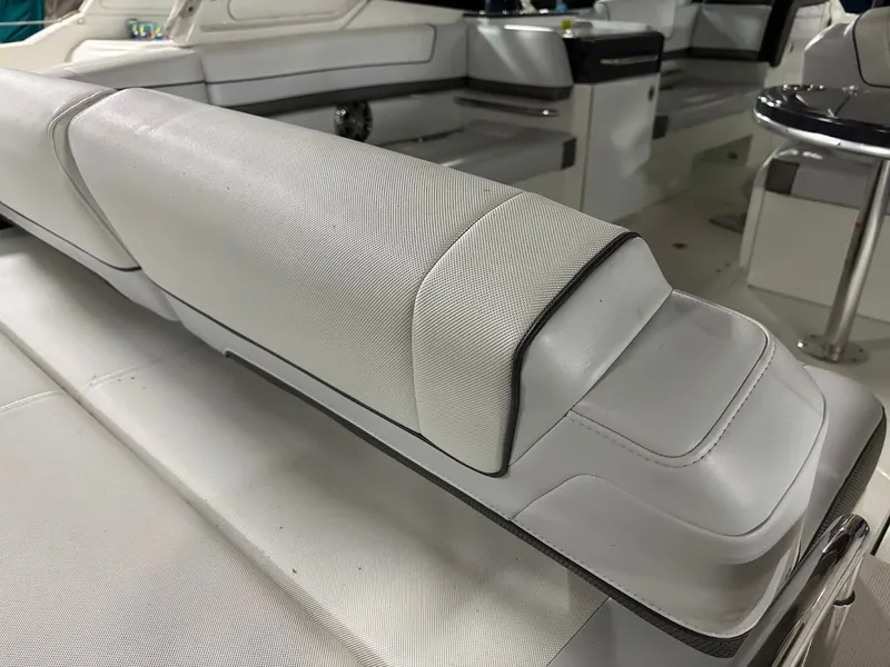 Slide: The Image of 2016 Formula 330 Crossover Bowrider 8 - 8