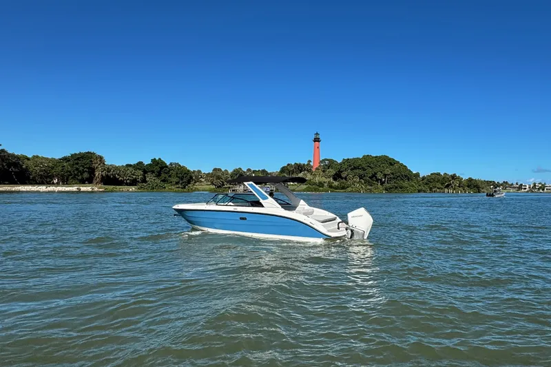 Slide: The Image of Sea Ray SDX 270 Outboard 2026 - 2