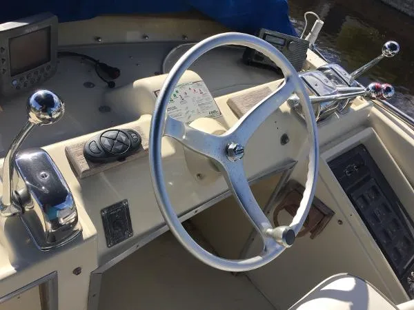 Slide: The Image of Chris-Craft Commander 36 1973 - 10