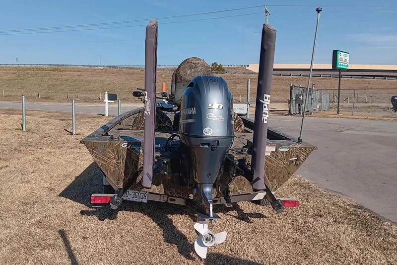 Slide: The Image of 2018 G3 Sportsman 17 Camo boat with Yamaha motor. - 3