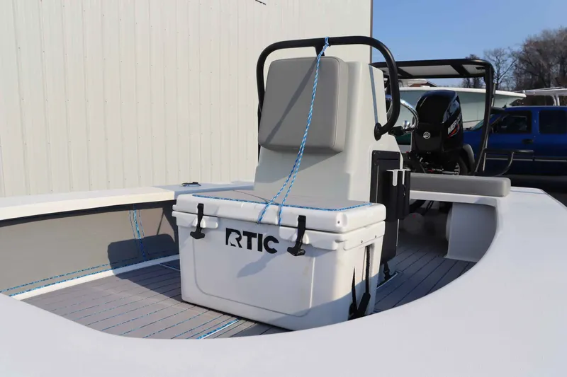 Slide: The Image of Xplor X18T 2022 - 6