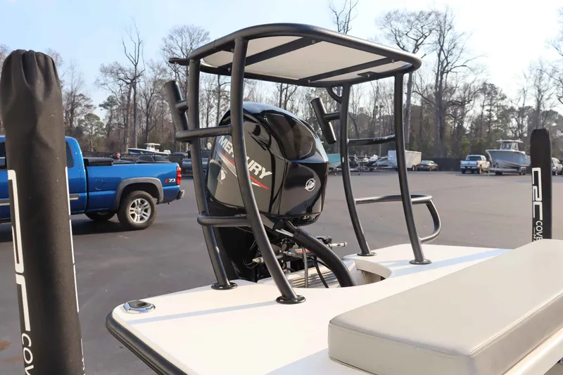 Slide: The Image of Xplor X18T 2022 - 8