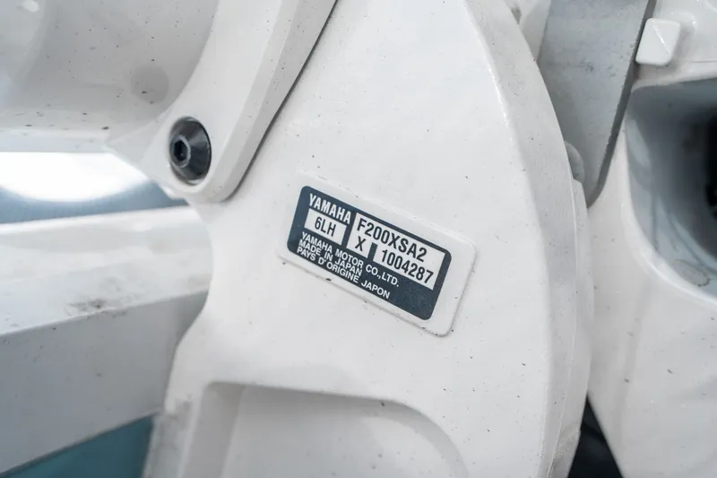 Slide: The Image of Sea Hunt Ultra 275 SE 2026 - 32