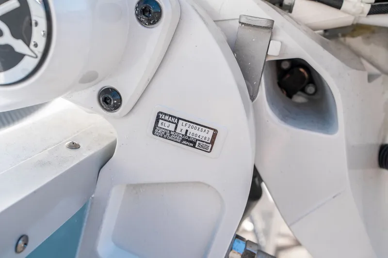 Slide: The Image of Sea Hunt Ultra 275 SE 2026 - 31